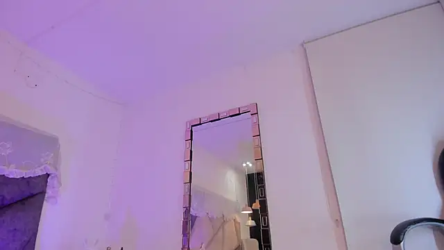 BonnieCute_ live cam on StripChat
