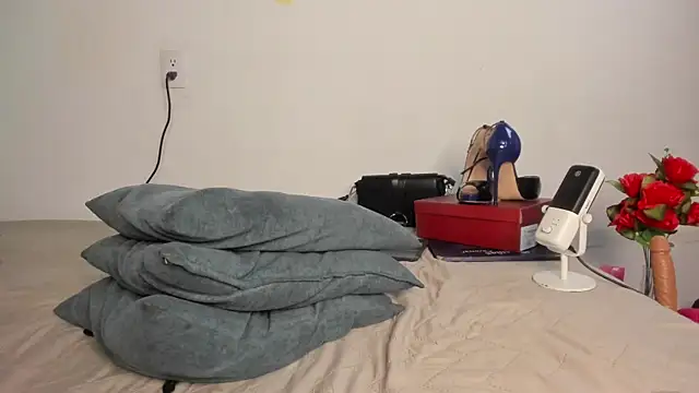 lovely_kitt webcam