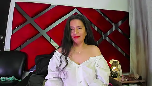 Kendra-Foxxy webcam