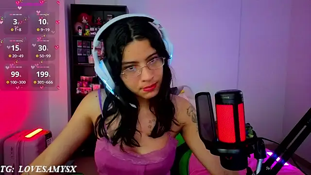 Lovelyamyy webcam
