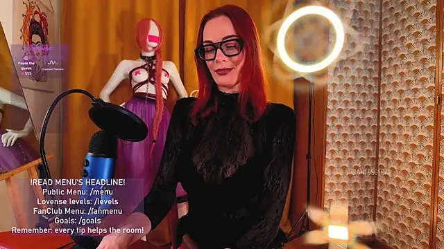 Giantess_Eva webcam