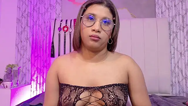 LorenaDuval webcam