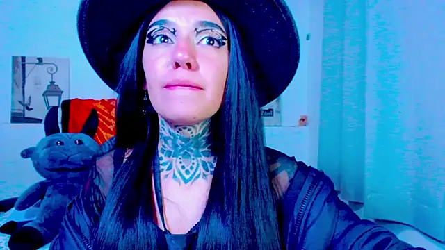 LannieGonzales webcam