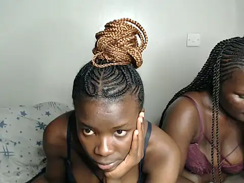 malia_latifa webcam