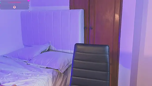 Gia_Rouge_ webcam