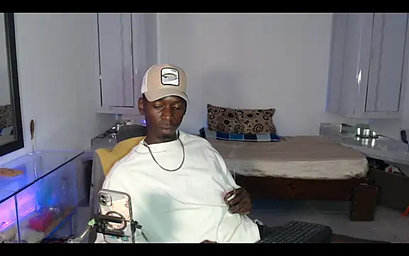 Black_Paradice webcam