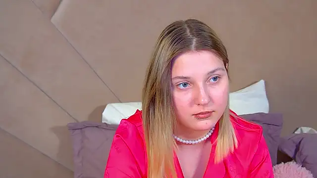 TinnaBurton webcam