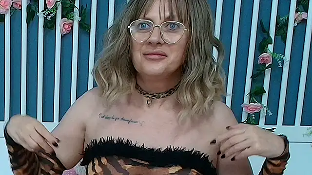 Cougar_Milff webcam