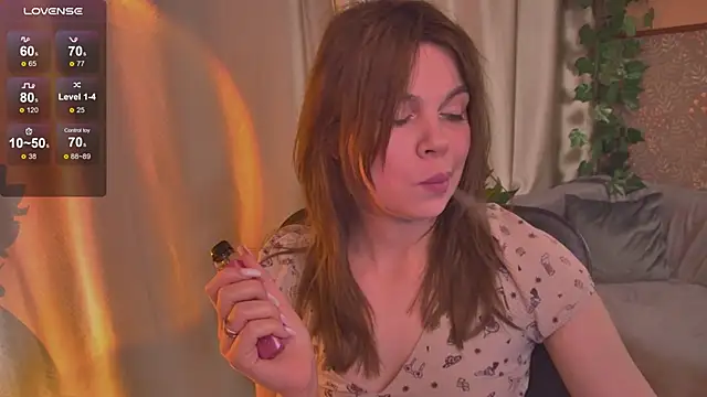 ScarletMarnei webcam