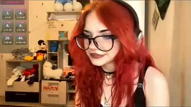 RedHeadCat webcam