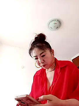 lucy-698 webcam
