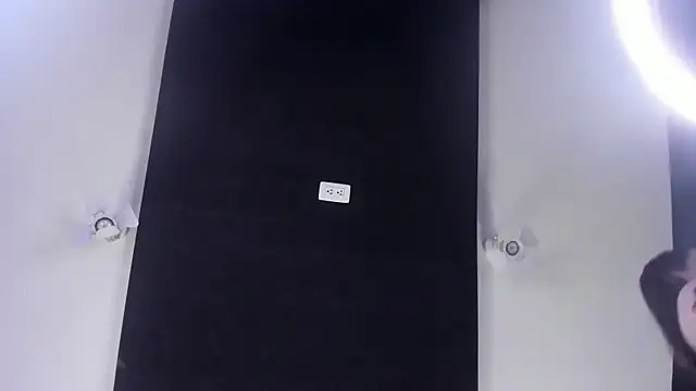 ScarletZaint webcam