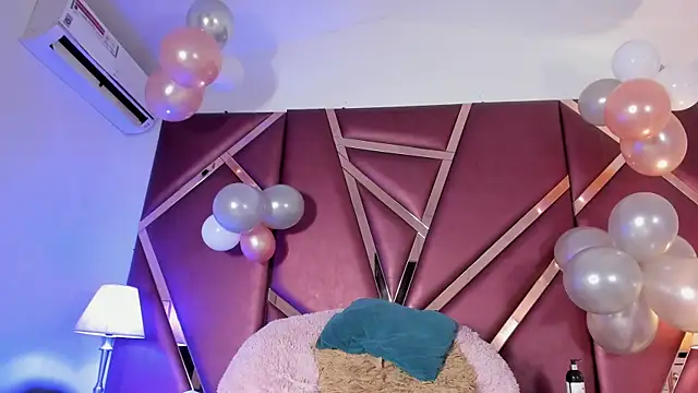 SelenaBloom webcam