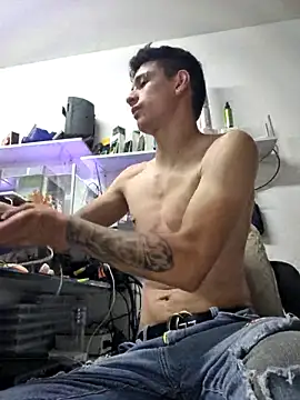 tom_latin webcam