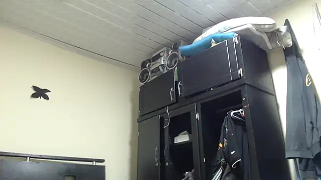 adrixxx38 webcam