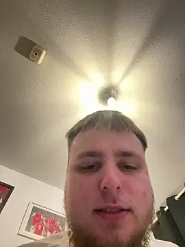 BigDickLiam12 live cam