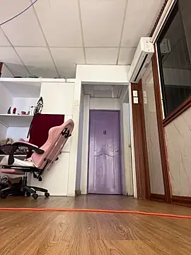 Eva_Feller69