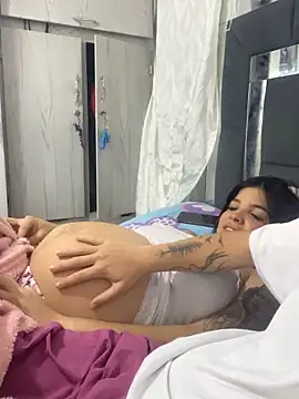Luisa_ale live cam on StripChat