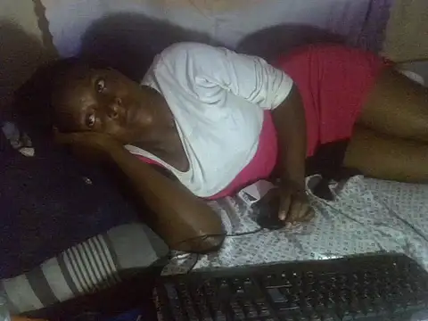 cute-shamza webcam