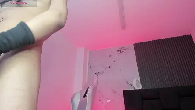 Miammigiaita - Trans webcam sex chat