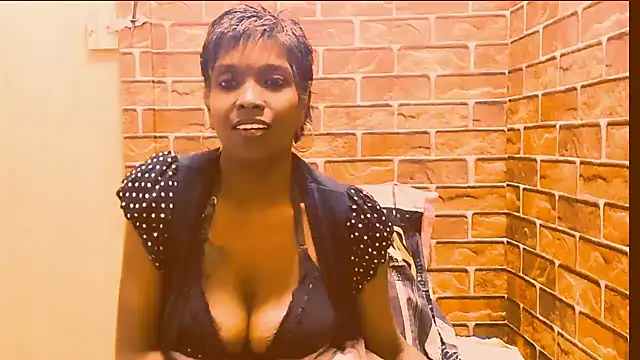 Fuckable_Nasty_MILF webcam