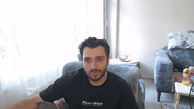 handsomeee04 webcam