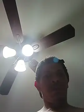 machoactivo1 live cam on StripChat