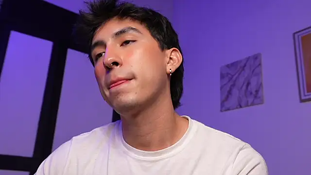 sweettaaron01 webcam