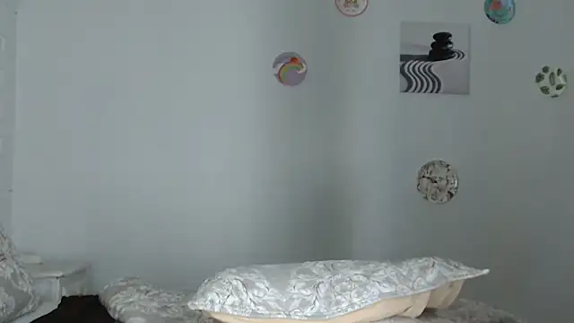 ConnieSmall24 webcam