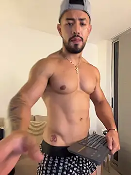 Ezzio_Scolaro live cam