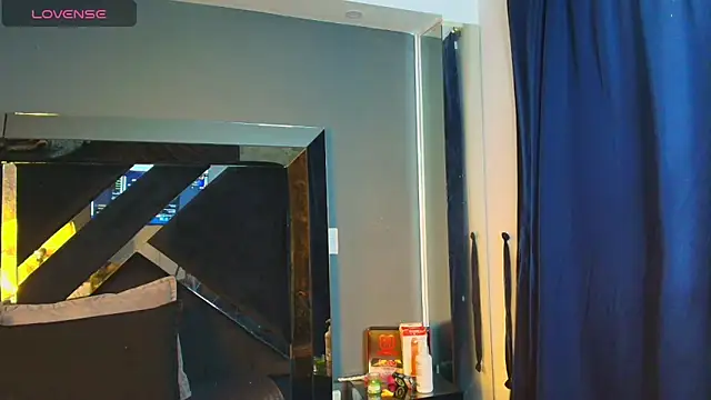 Adara_Ferrara webcam