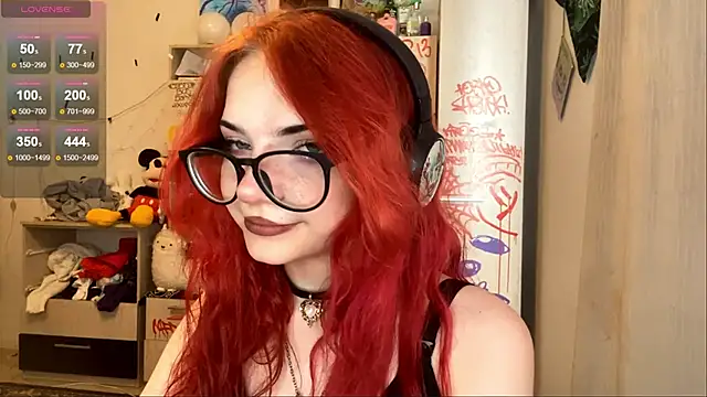 RedHeadCat webcam