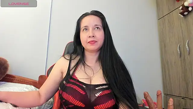 cami_hot_tits webcam