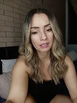 Loly_Horny webcam