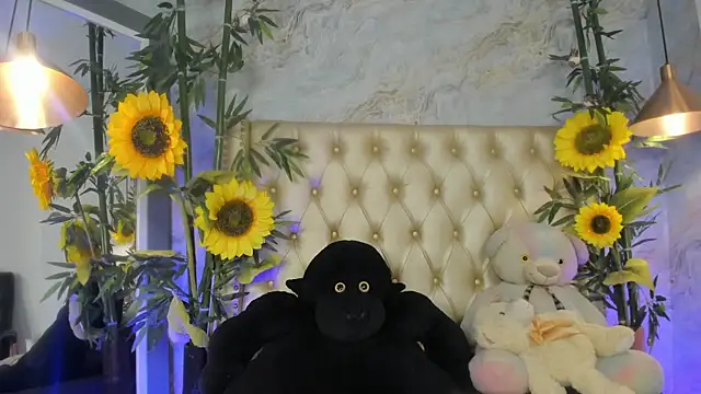 LittleeJaz webcam