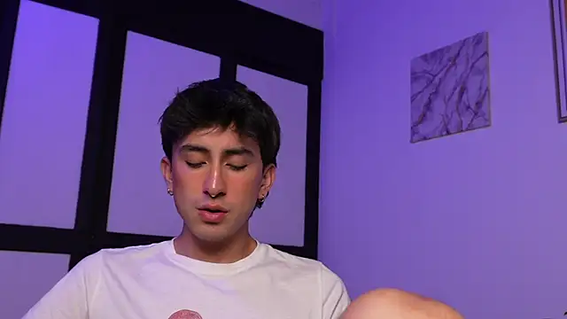sweettaaron01 webcam