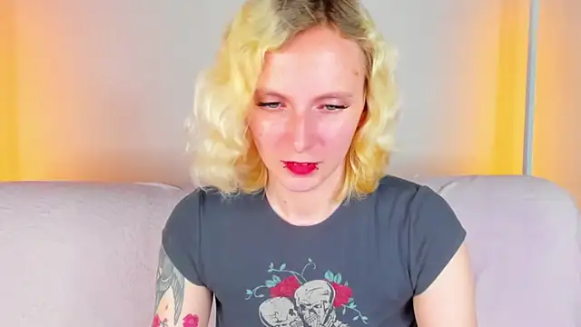 LikiLips webcam