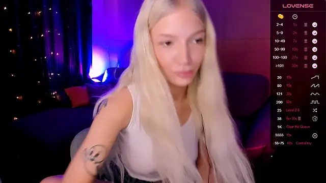 AnyaTaylor_ live cam on StripChat