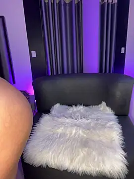 NiaCrawfordd webcam