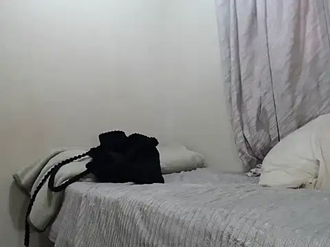 KinkyJXxX webcam