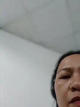 belove_hot43 webcam