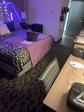 blonDDbombsheLL99 webcam