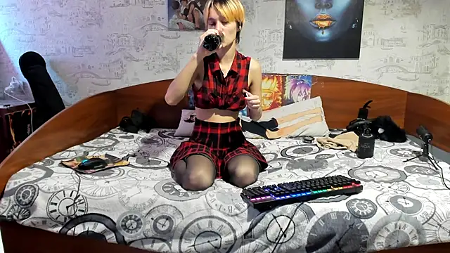 kagamitayga (F young) - RIDE ass dildo