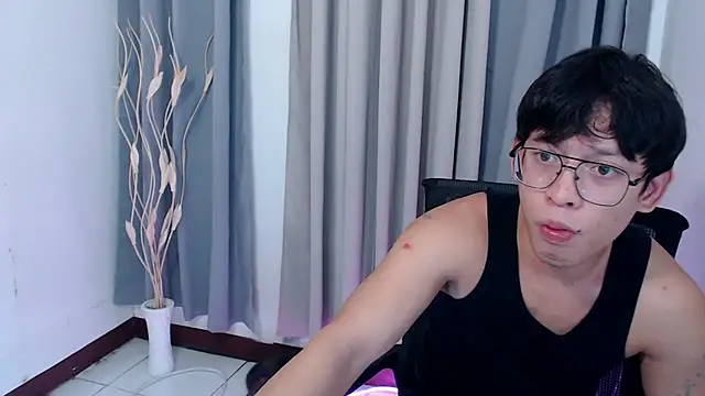 pinkcock_froi2305 webcam