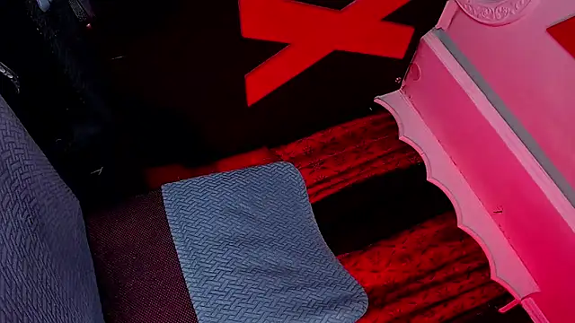 abrilbigcock live cam