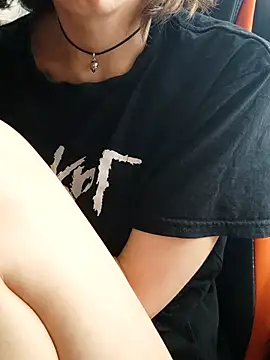 Aashikalaa webcam