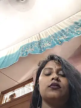 Jasmine_Januja webcam