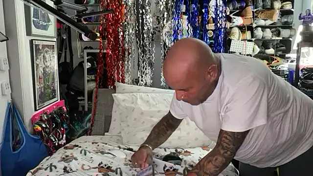 lovetatts64 webcam