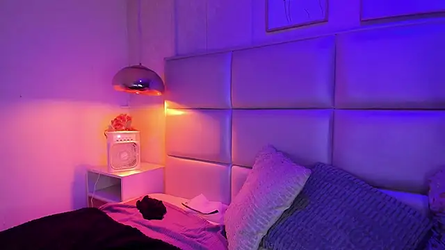 kitty_gang - Kitty_Gang's free webcam - UK Sex Cams