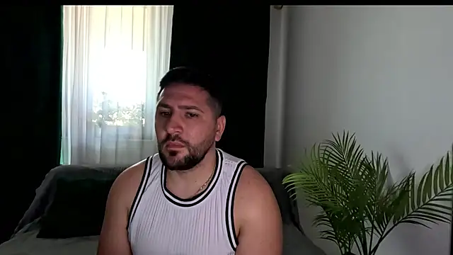 Gold_Alpha_Boy webcam